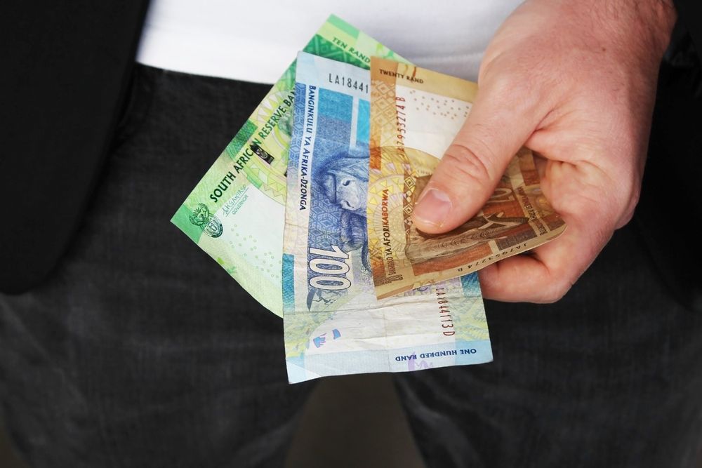 Why December splurging keeps South Africans broke in January