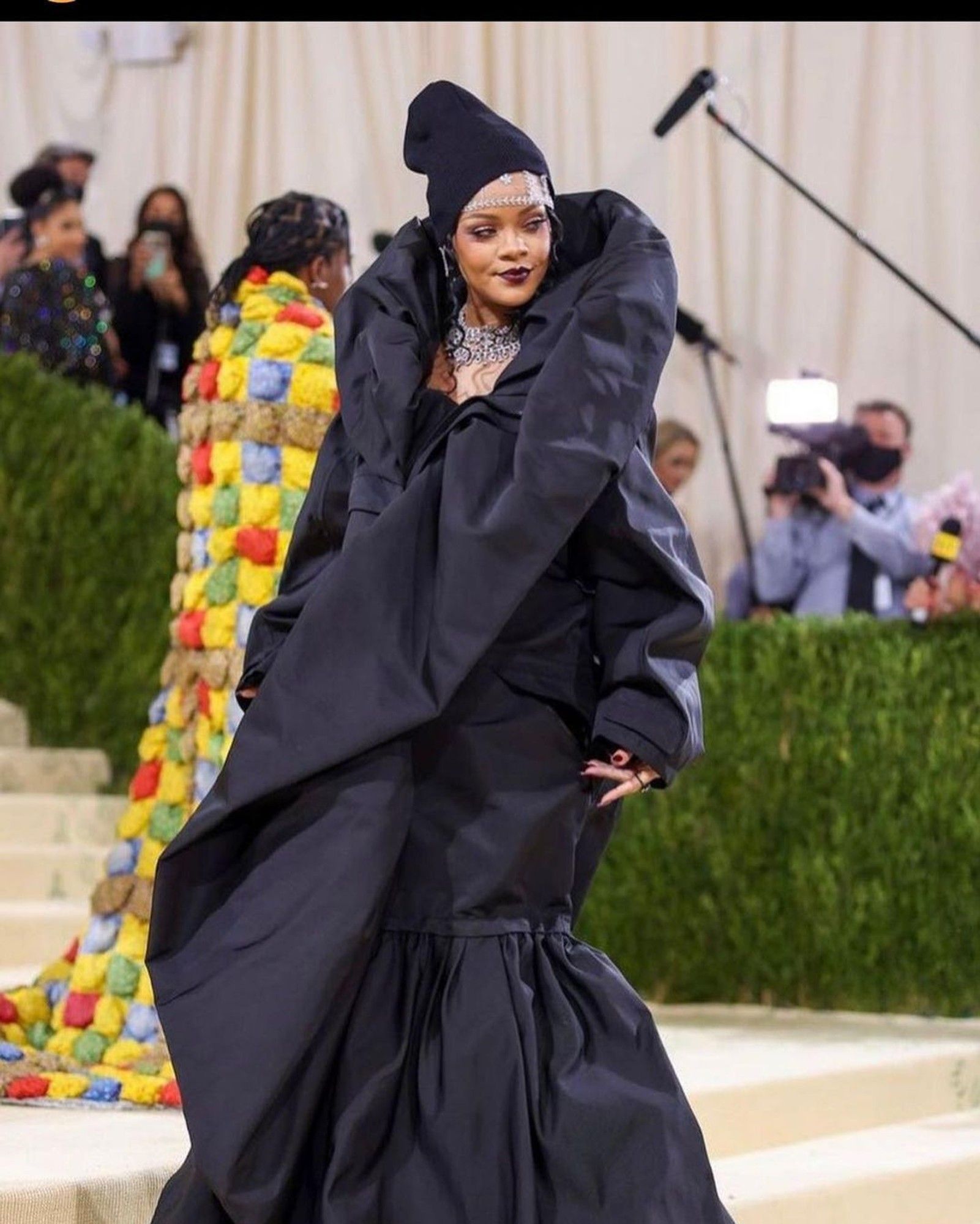 Rihanna skips the 2024 Met Gala because she has the flu