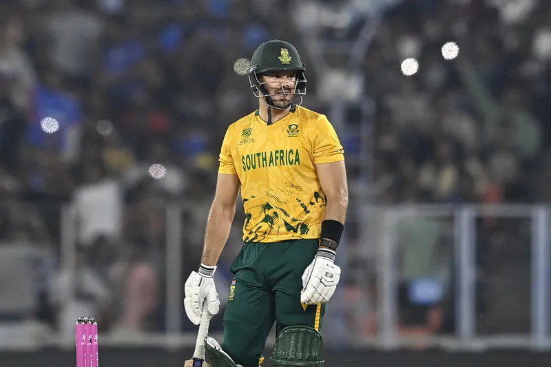 PROTEAS CAPTAIN HAILS TEAM AFTER BLACK CAPS DEMOLITION