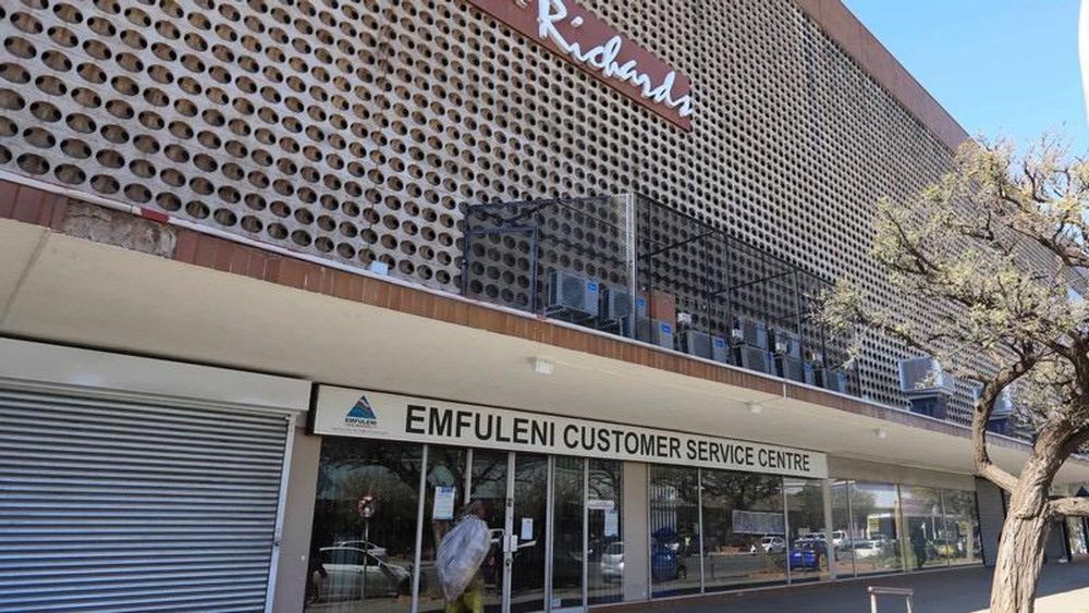Arrestation de la présumée mastermind derrière un syndicat électrique de 9,9 millions de rands