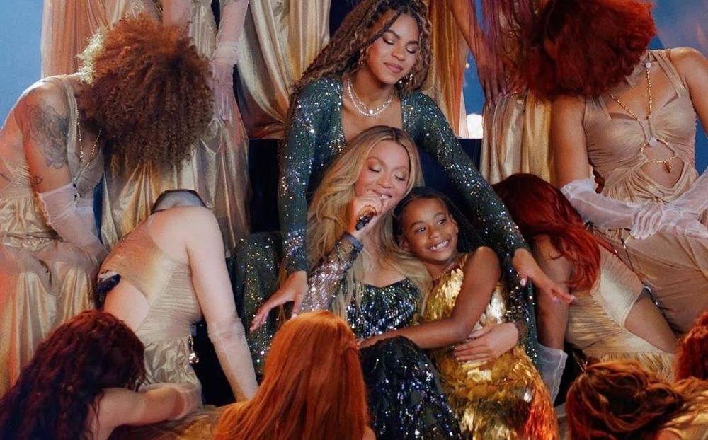 Beyoncé's daughters, Blue Ivy and Rumi Carter, shine at the Cowboy ...