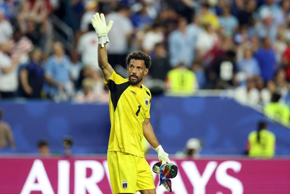 Cape Verde goalkeeper up to 15 million new Instagram followers since World Cup started