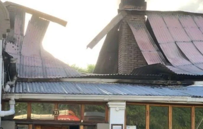 Help the Veld restaurant serve its staff some Christmas cheer