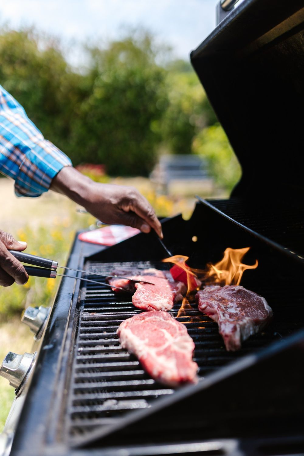 Braai basics for beginners: How to get the fire, coals and meat right - IOL