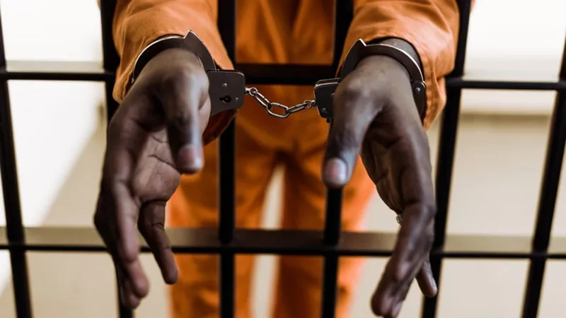 10-year-old girl escapes kidnapper after aunt is tied up and allegedly raped