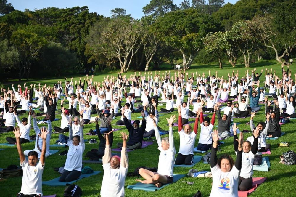 Capetonians come out for mindful meditation to mark the 11th International Day of Yoga