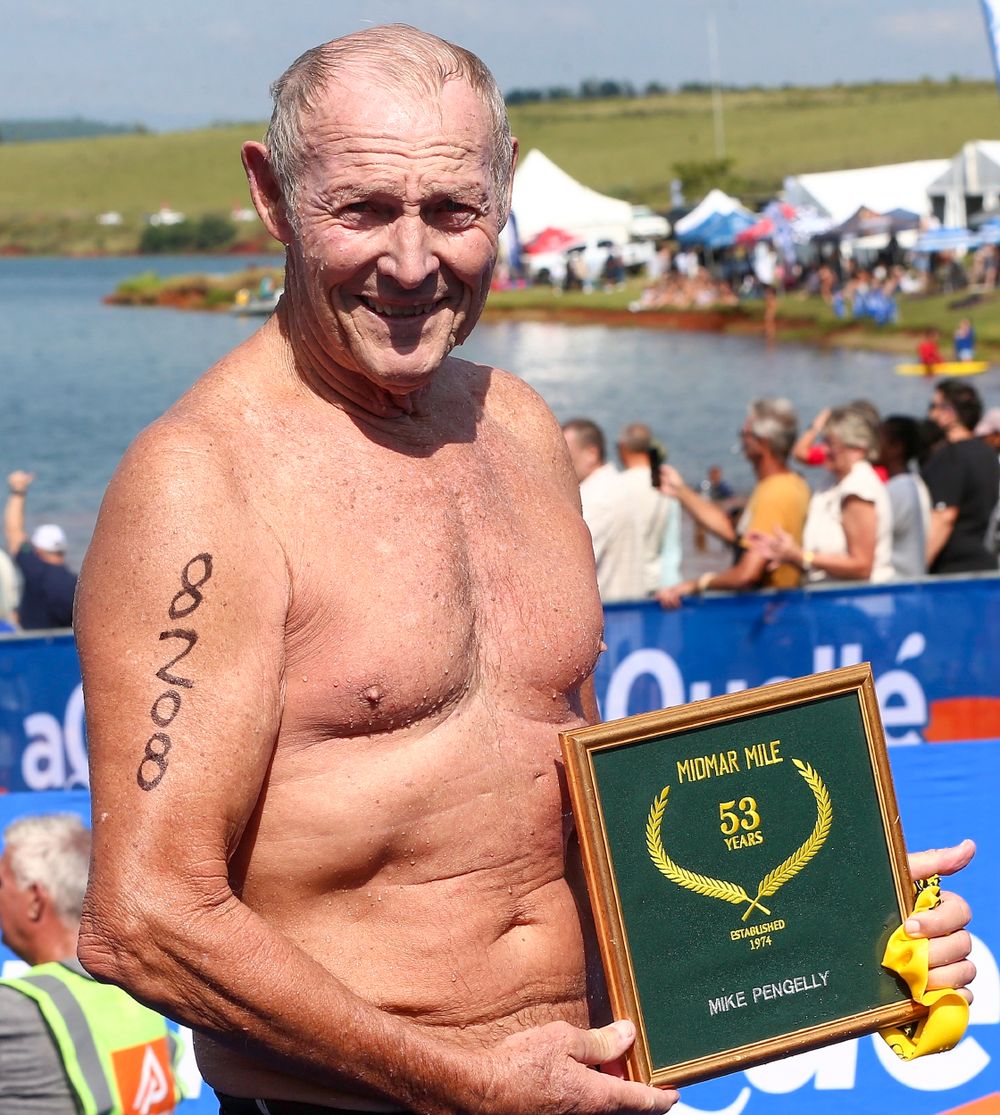Thousands of swimmers conquer the aQuellé Midmar Mile