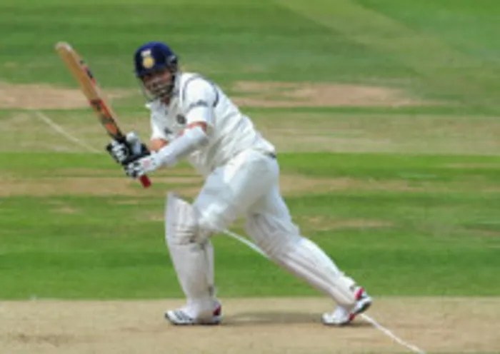 India steady at lunch on 102/2