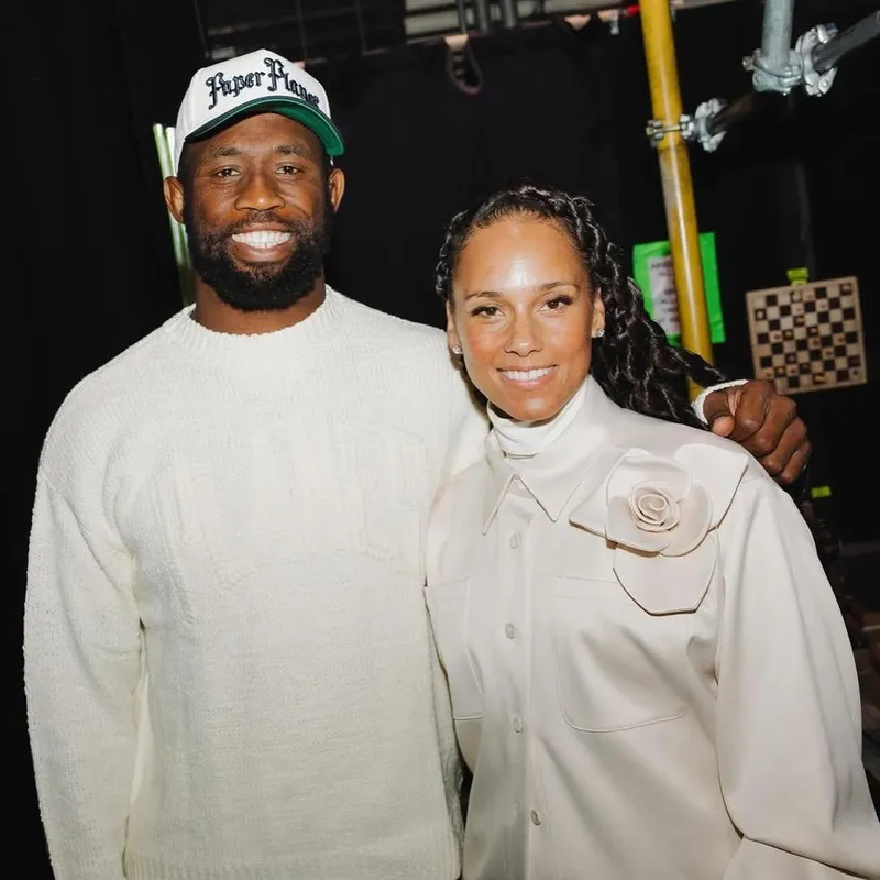 LOOK: Siya Kolisi shares iconic moment with Alicia Keys at Broadway’s ‘Hell’s Kitchen’