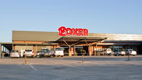 Boxer Retail's share price declines as trading margins stagnate