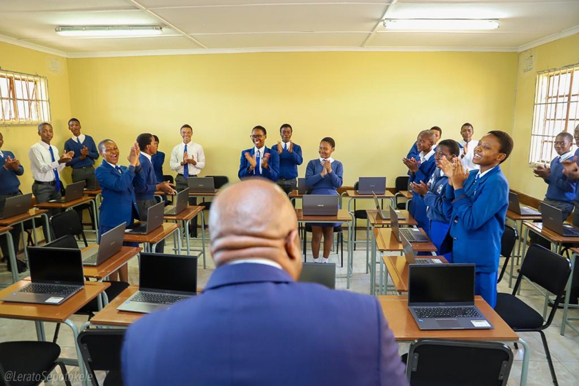 KZN school gets computer lab as Minister Gungubele moves to improve ...