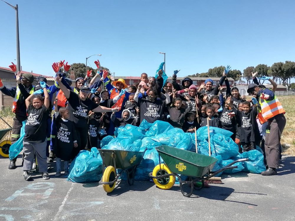 Clean-up in Helios Close
