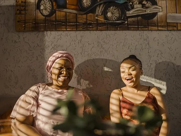 Deli Malinga as MaMntungwa and Makgotso M as Nothile star in the three-part drama series "Amanzi Endlini ".