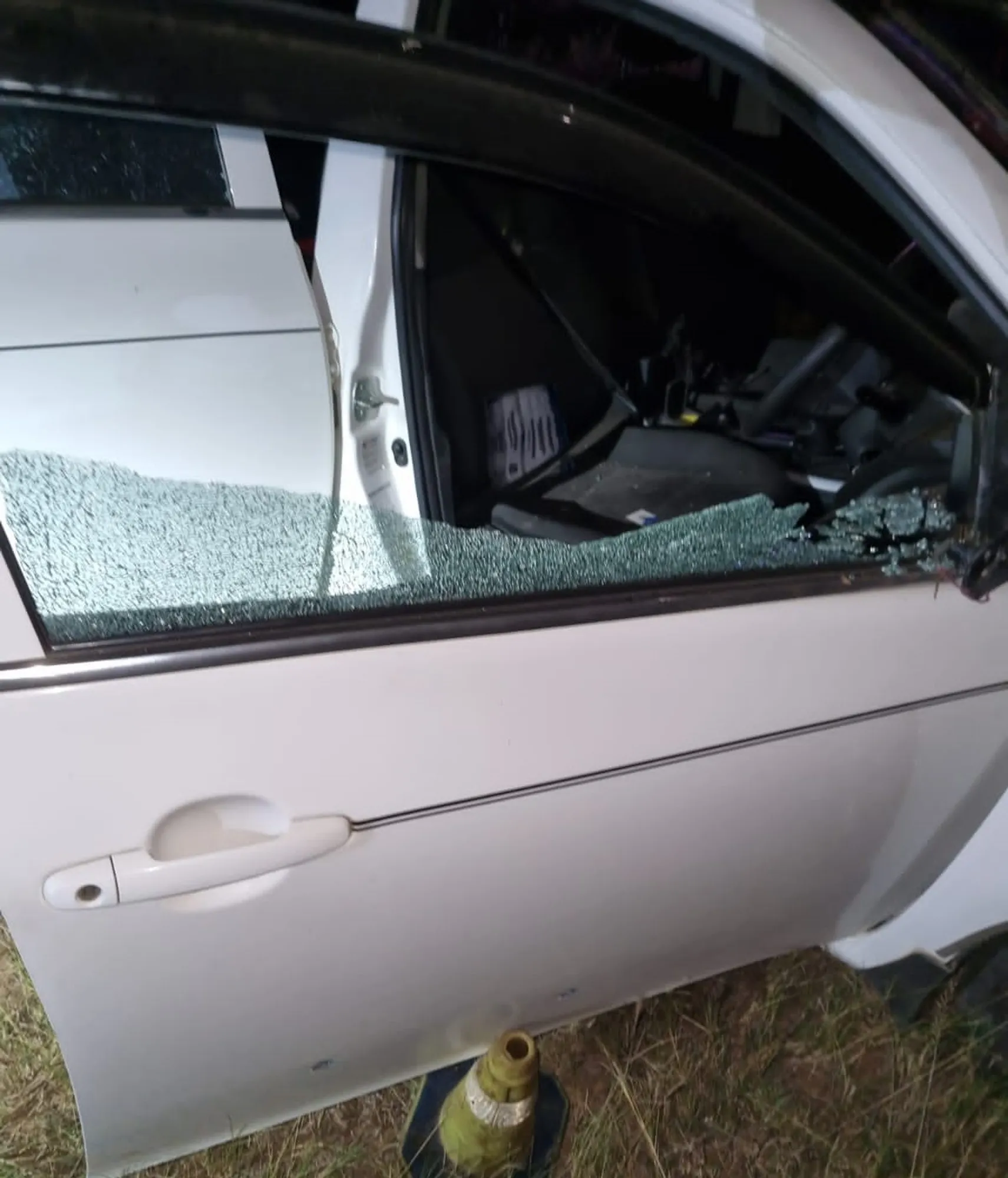 PICS: Alleged robbers injured, rushed to hospital after Limpopo motorist was hijacked, shot several times - Vimarsana News