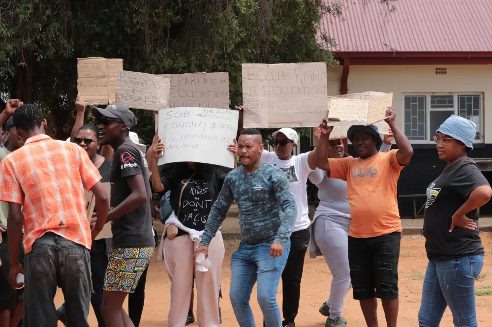 Unplaced Grade 8 pupils start at high school
