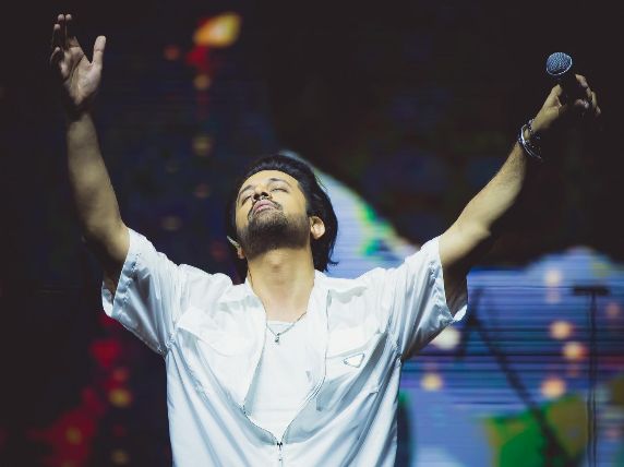Atif Aslam concert connects generations through timeless music