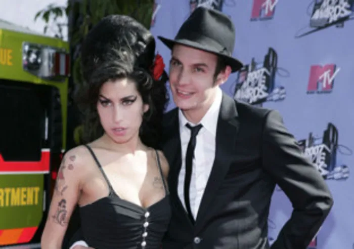 Amy Winehouse’s ex to write a book