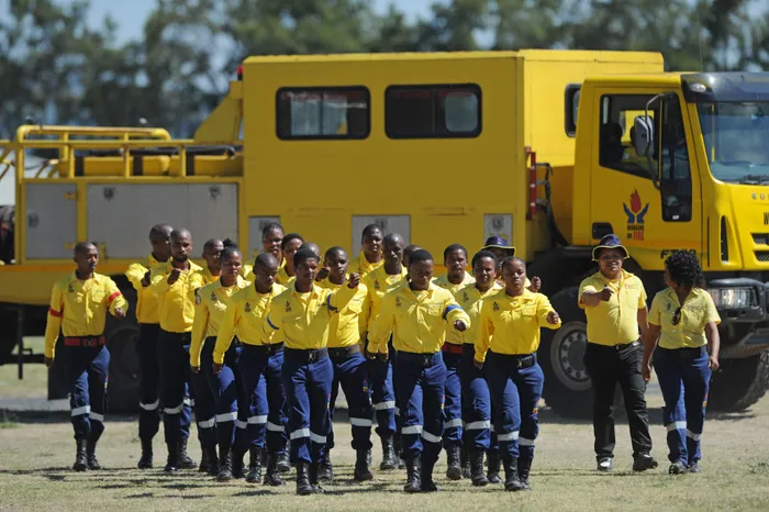 Western Cape firefighters show off their readiness for the upcoming fire season at the demonstration. l ARMAND HOUGH/AFRICAN NEWS AGENCY (ANA)
