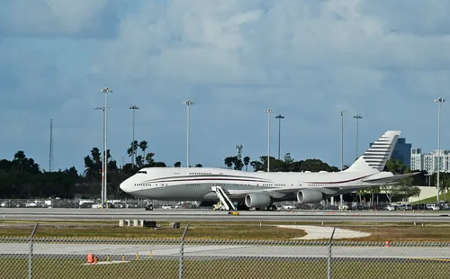 Trump hails Air Force One 'gift' after Qatari luxury jet reports