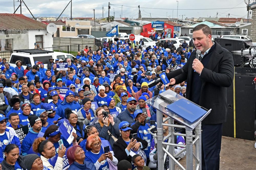 Hill-Lewis promises speurder branch