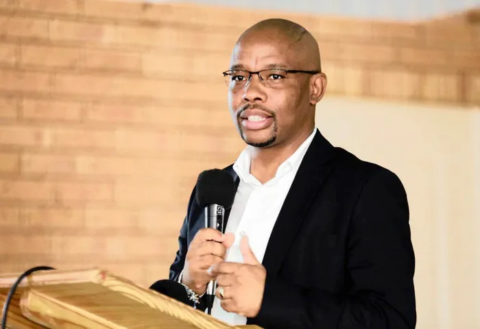 Education MEC Kwazi Mshengu said the department was concerned about the increased number of schools that owed municipalities exorbitant amounts of money for their water and electricity accounts.