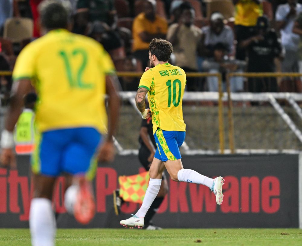 Mamelodi Sundowns secure 2-0 victory over Sekhukhune United amid ...