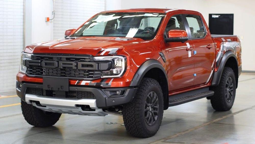 WATCH: up close and personal with the new Ford Ranger Raptor