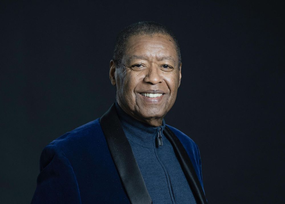 Music world mourns the passing of Gospel legend, Ron Kenoly