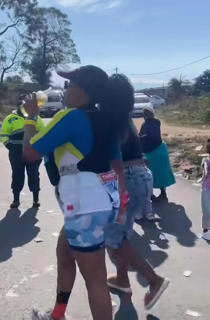 One Comrades Marathon runner has amused readers with her honest breakdown of what got her through the race.