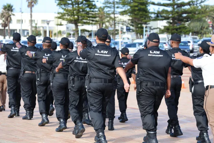 The new officers are expected to play a visible role in some of the city’s busiest tourism areas, offering assistance to visitors while acting as a deterrent to criminal activity.