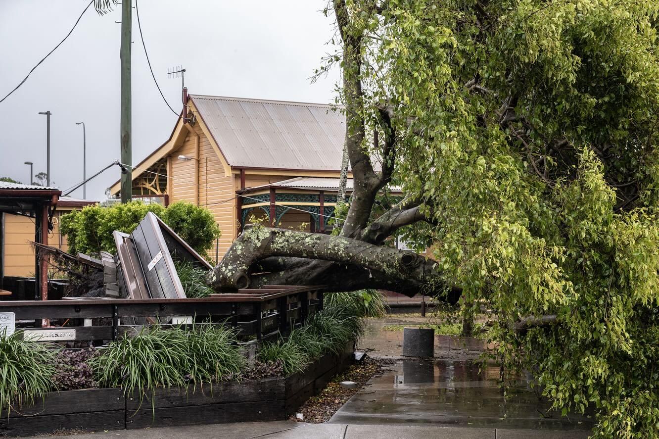 Floods Hit Eastern Australia 190 000 Properties Blacked Out