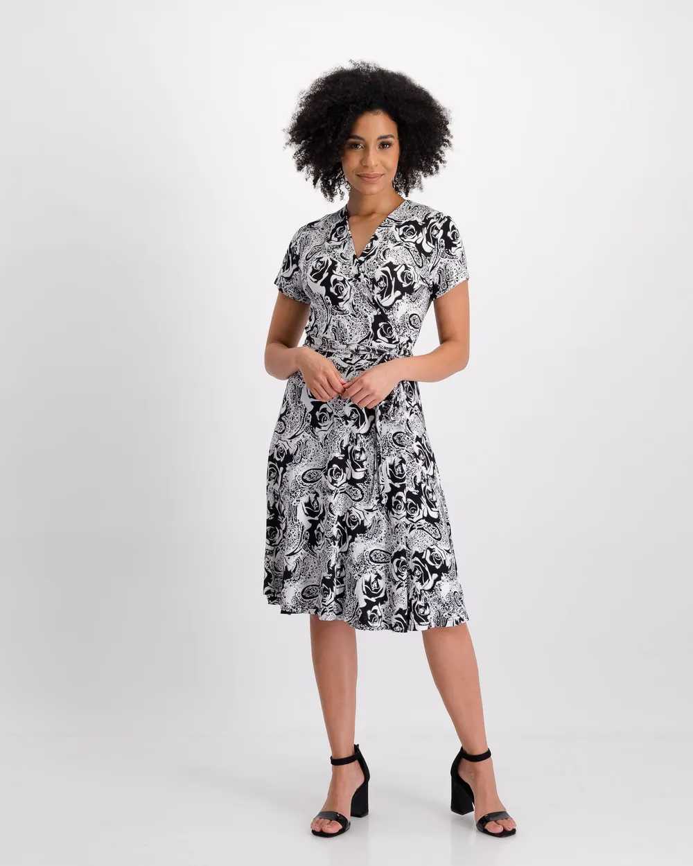 Wrap dress in viscose.