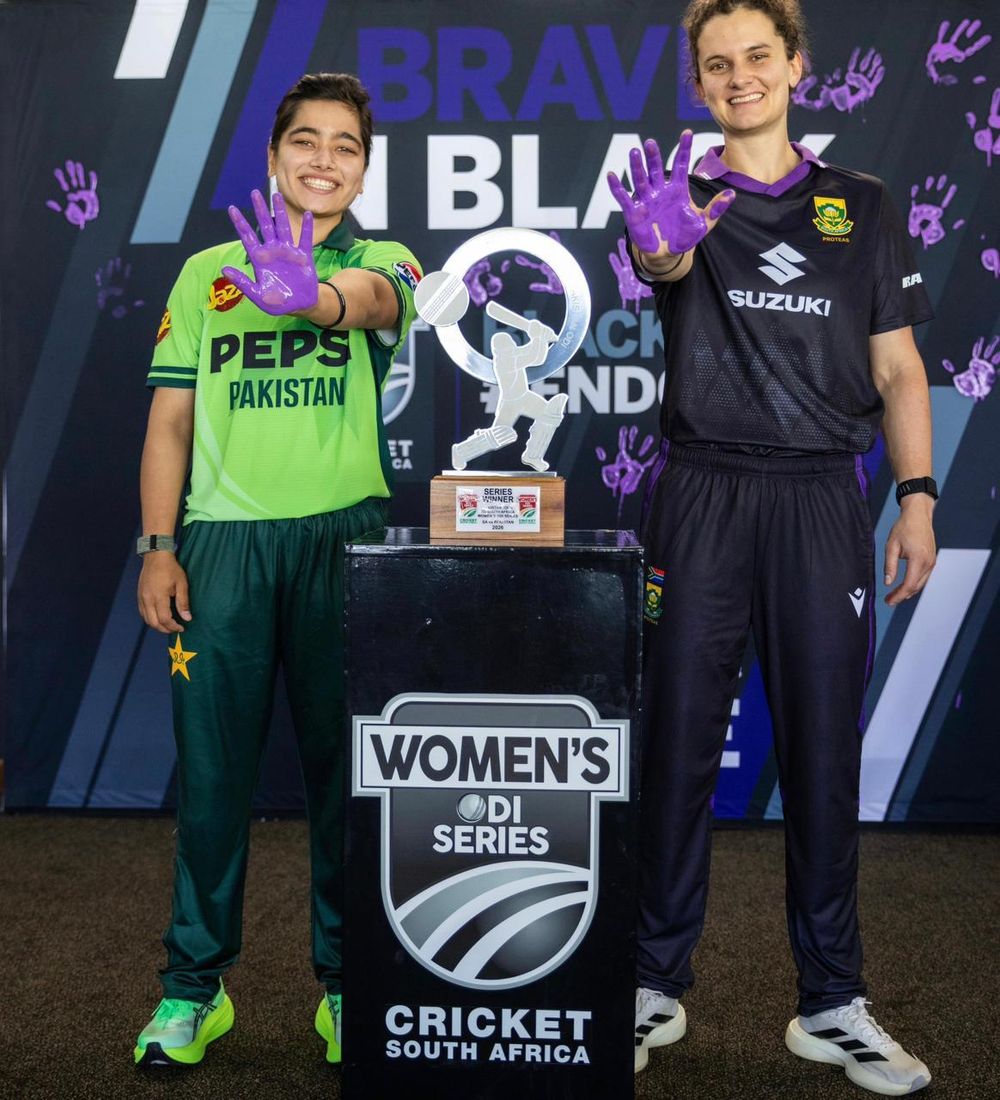 Proteas Women's sloppy fielding and ill-discipline with the ball allow Pakistan to power to 306/8