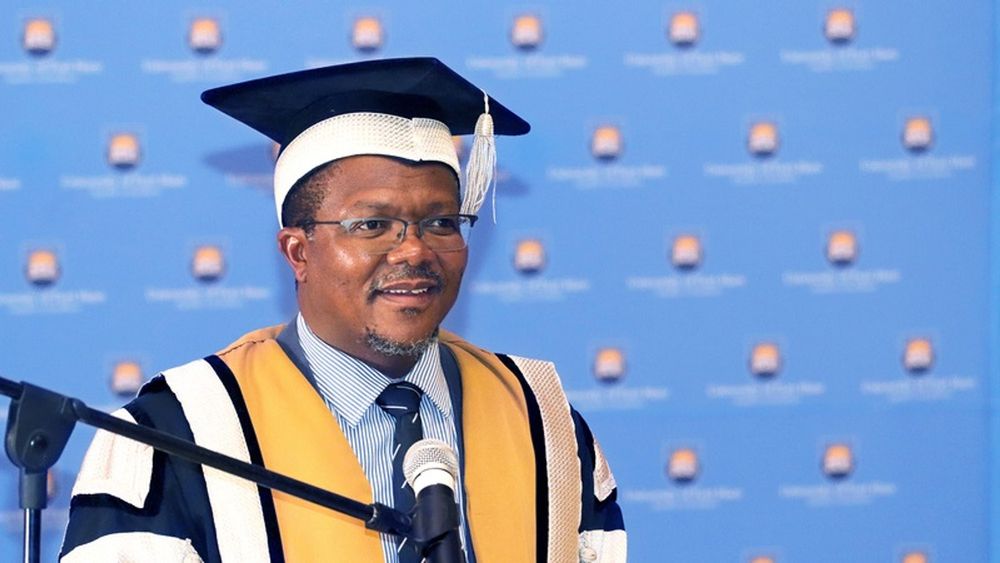 University of Fort Hare suspends vice-chancellor Prof Sakhela Buhlungu amid investigation