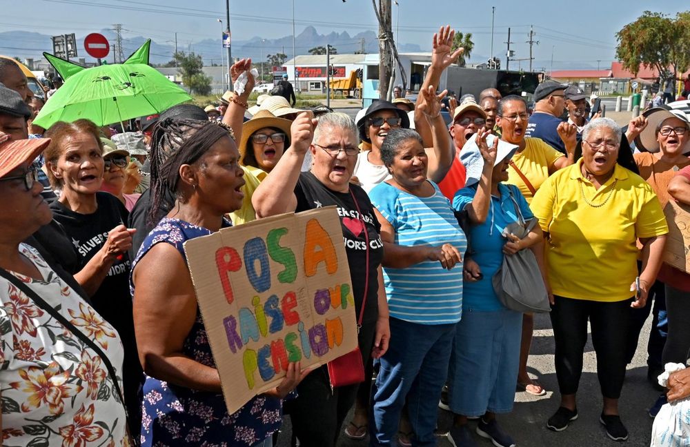 Pensioners press for R5 000 grant as SASSA cites budget process