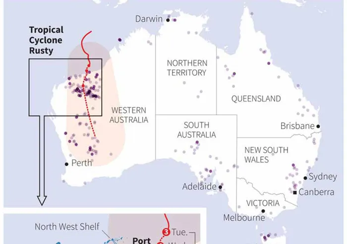 Powerful cyclone nears Australia