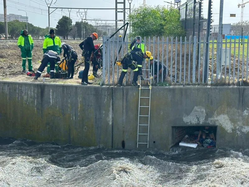 Brave rescue operation saves two lives in Pinelands canal