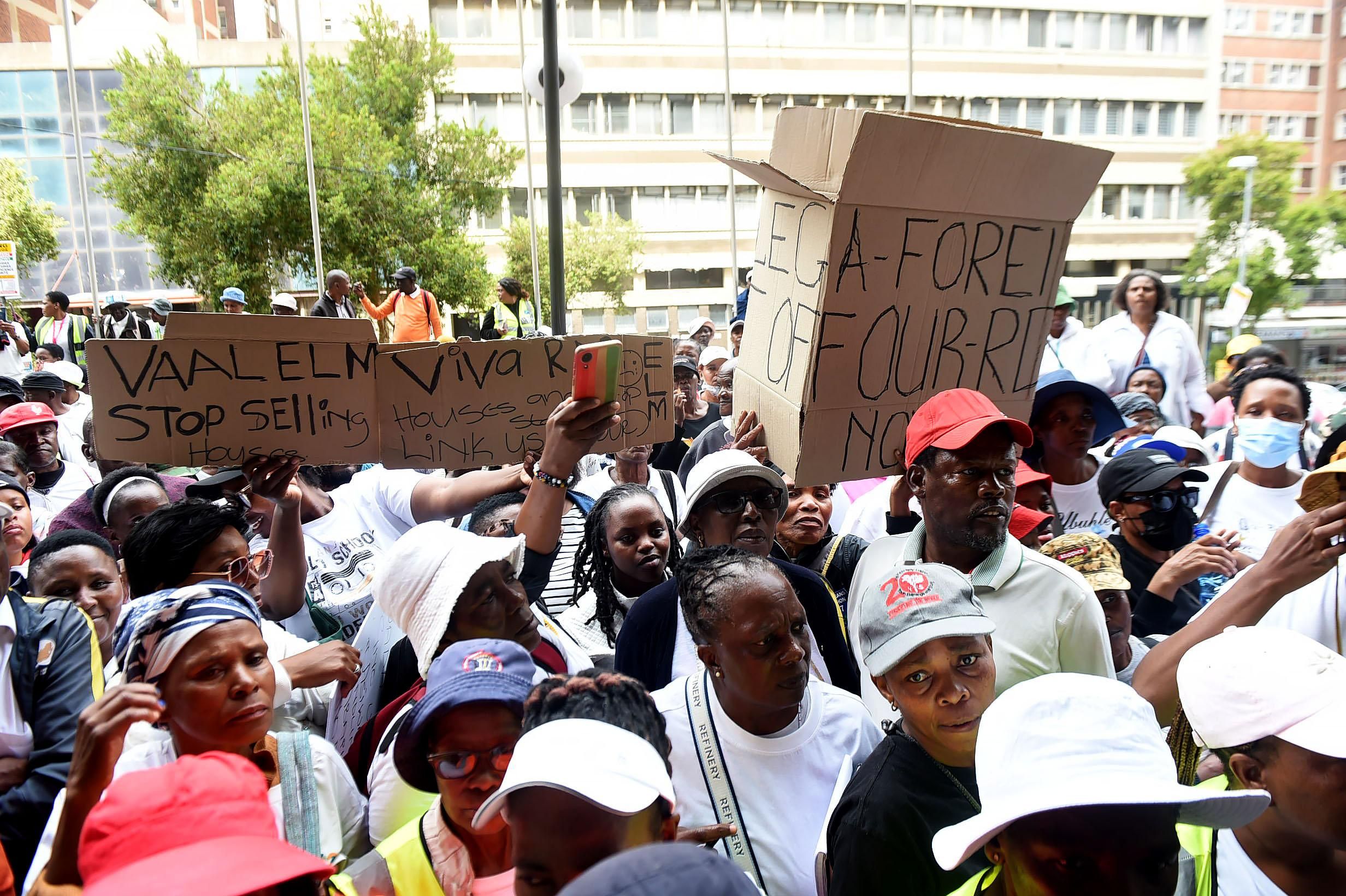 Soweto residents want RDP houses