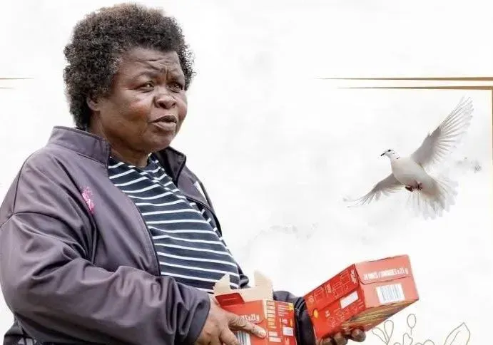 Bakhumbula uSis Thoz wombhoxo, itshokolethi ne-okapi