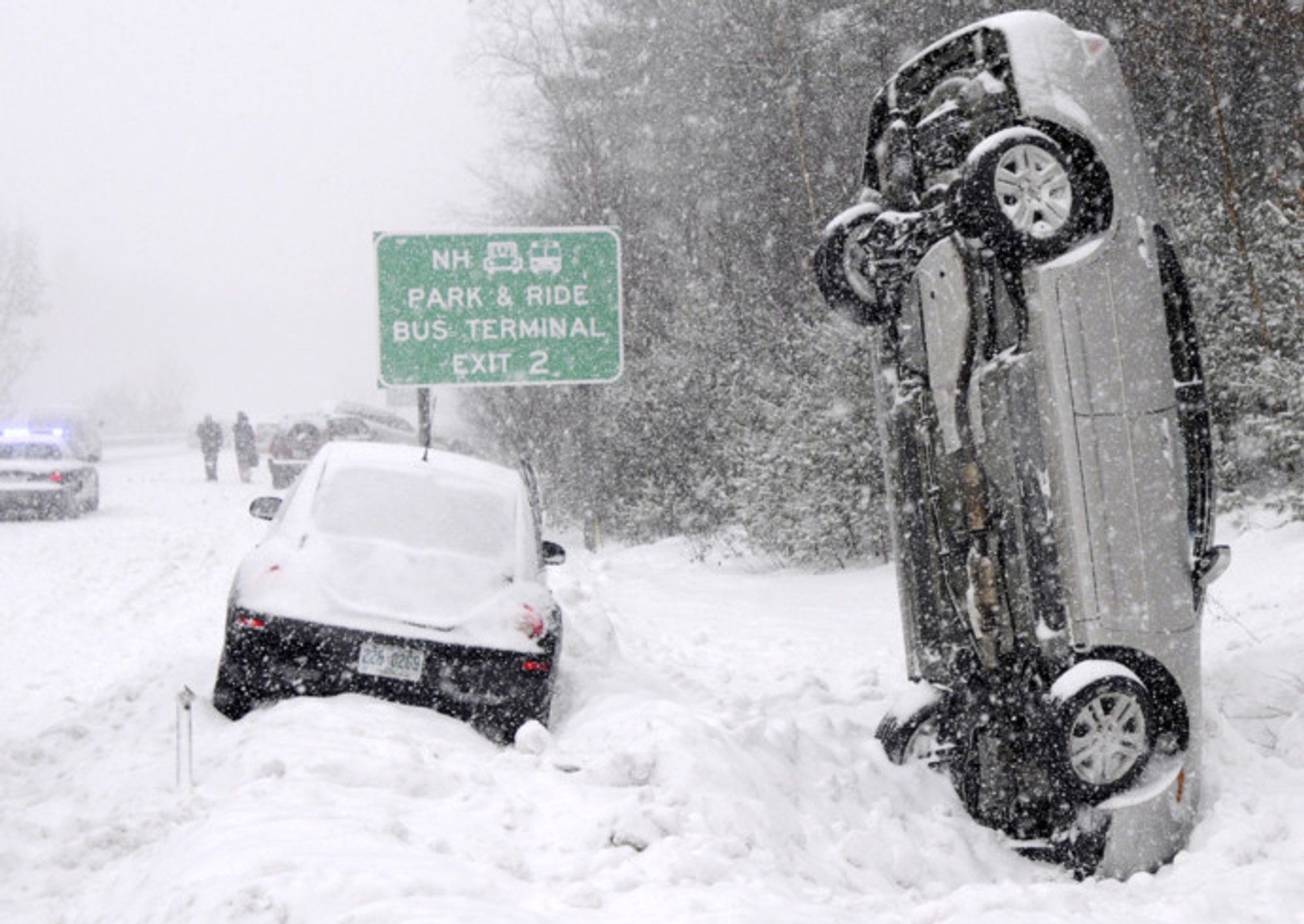 Snow storm wreaks havoc in the US