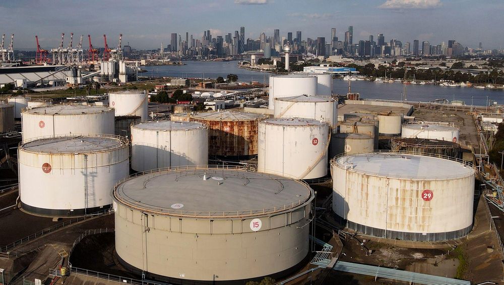 Oil edges up amid mixed messages on 'talks': Latest developments in the Middle East war