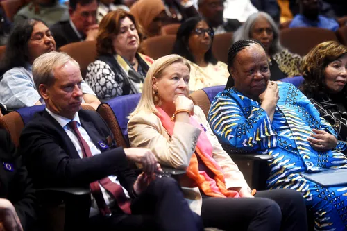 Leaders unite at Threads of Solidarity exhibition to commemorate Europe's fight against apartheid