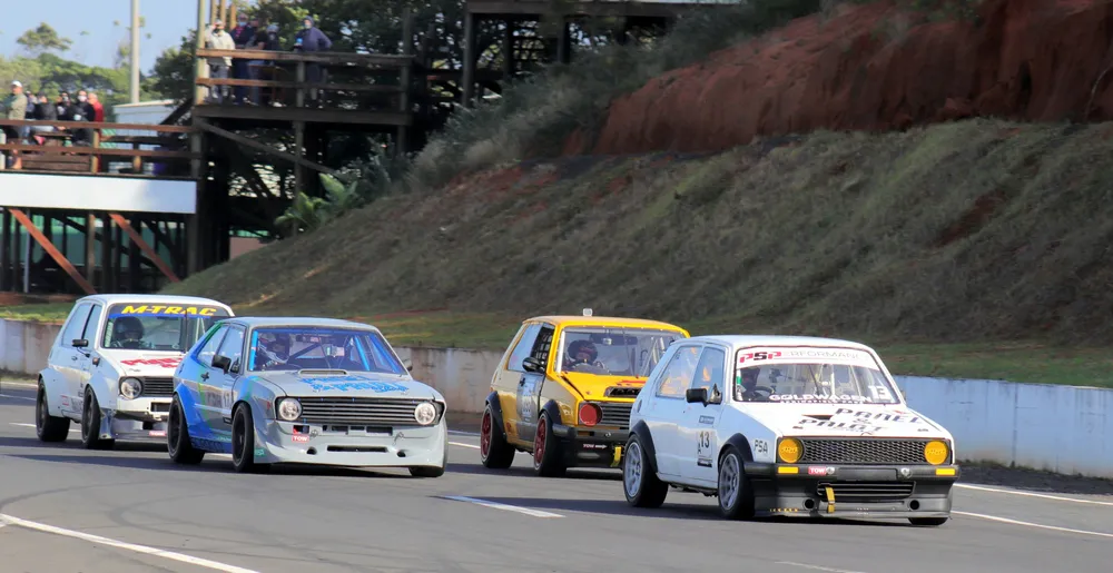 Modified action with Keegan Samson (yellow Golf) waiting to pounce