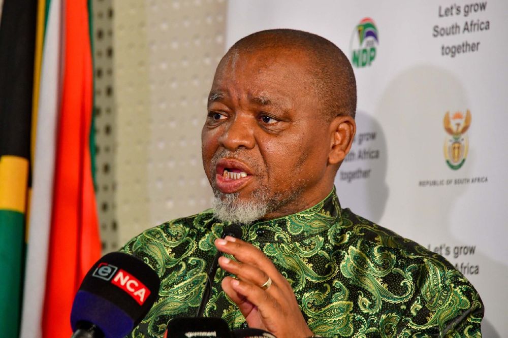 Mantashe Refuses to Apologise for Sexist Remarks