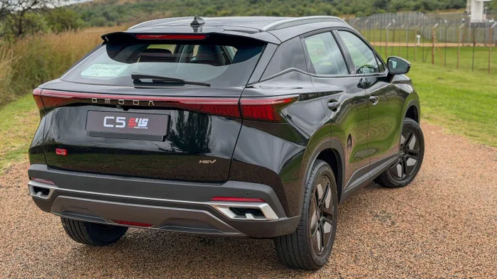 Claimed fuel consumption comes in at just 4.9l/100km for the C5 SHS.