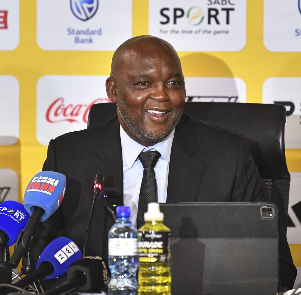 Pitso Mosimane commence son retour avec les Bafana en louant le travail de Hugo Broos