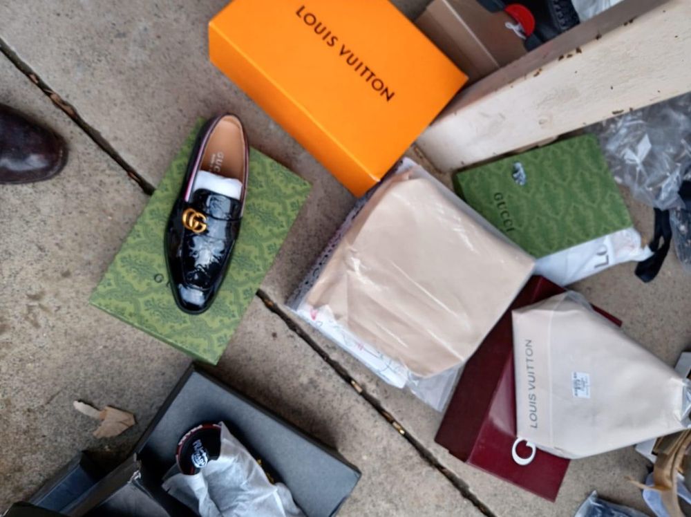 Soldiers seize fake designer goods (sneakers, handbags, etc) worth R2 million near Ficksburg