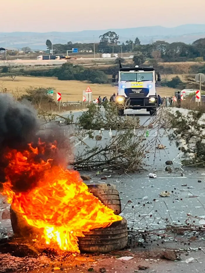 Lion Park residents tried unsuccessfully to block Eskom and the police from entering their village to disconnect the illegal electricity supply on Wednesday.