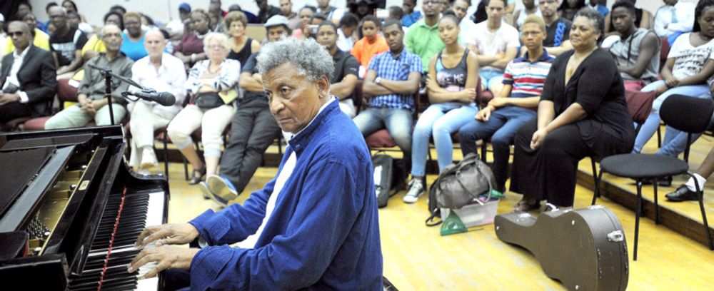 Ibrahim plays solo in a fickle home town