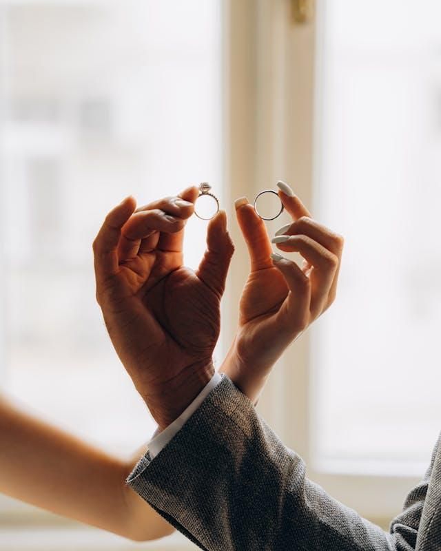 Reclaiming identity: why women are embracing divorce rings as symbols ...
